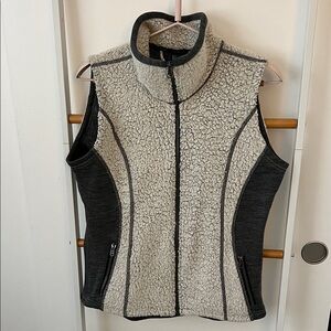 Kuhl Gray and Cream Fleece Vest size M